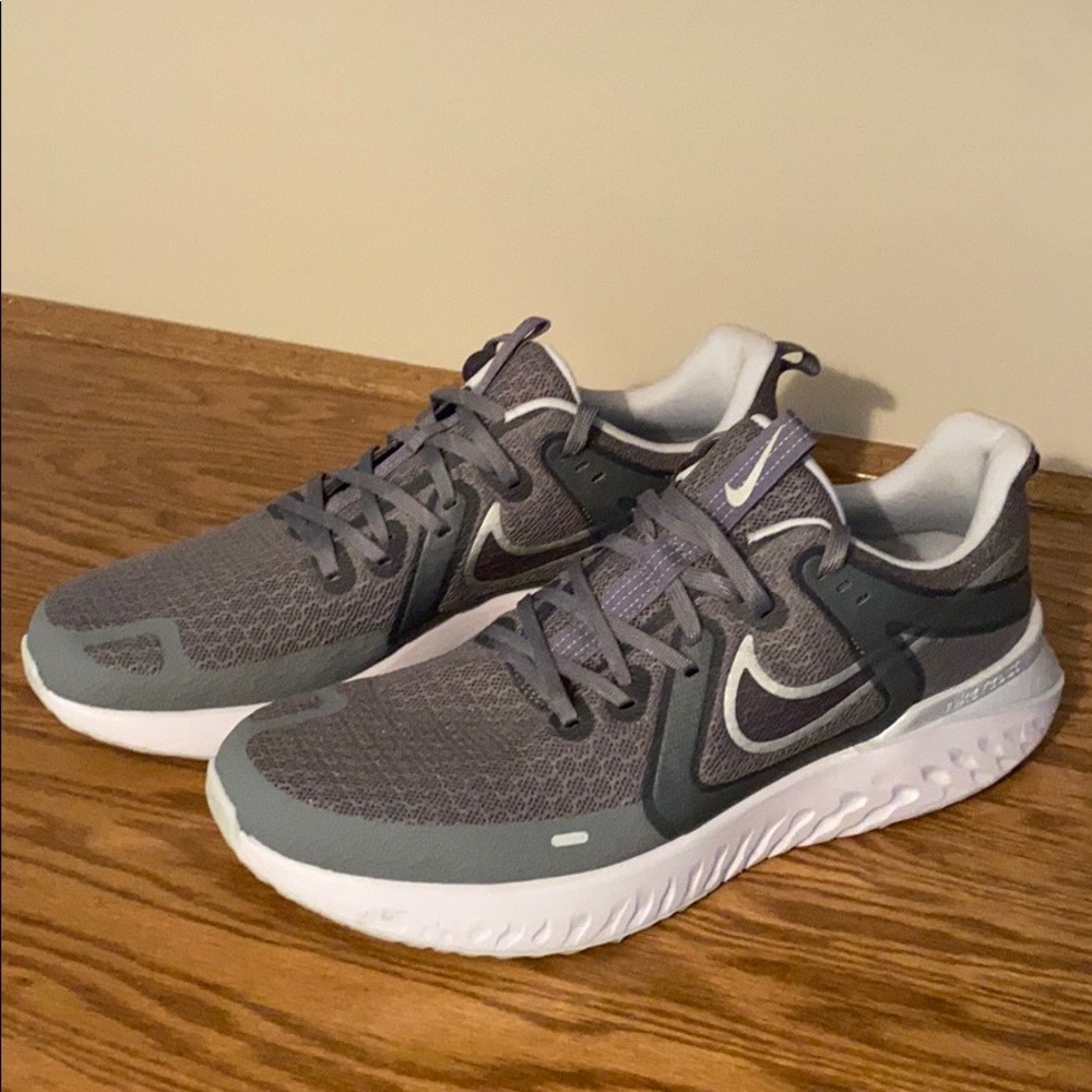Nike Legend React 2